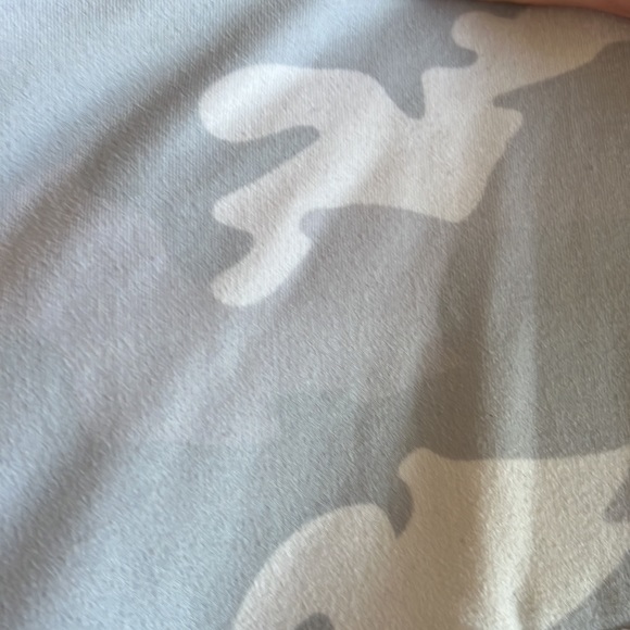 cute yoga pants / leggings white camo print xs - Picture 2 of 3